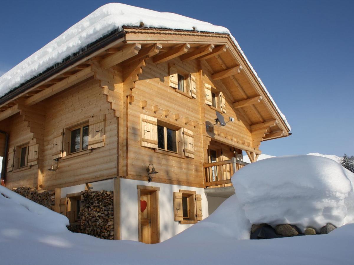 Luxurious Chalet In Le Chinaillon With Sauna Villa Le Grand-Bornand Habitación foto